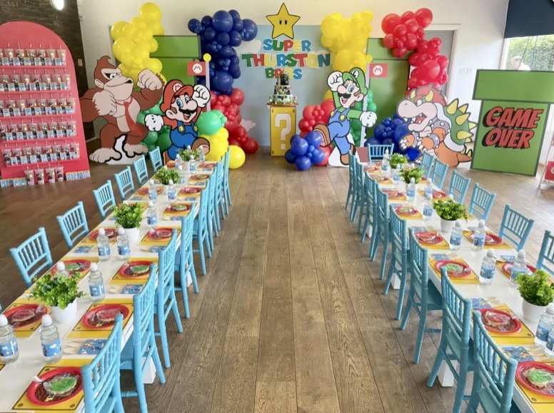 Kids Party Furniture Hire London – Childrens Party Furniture Hire – Kids table and chair hire